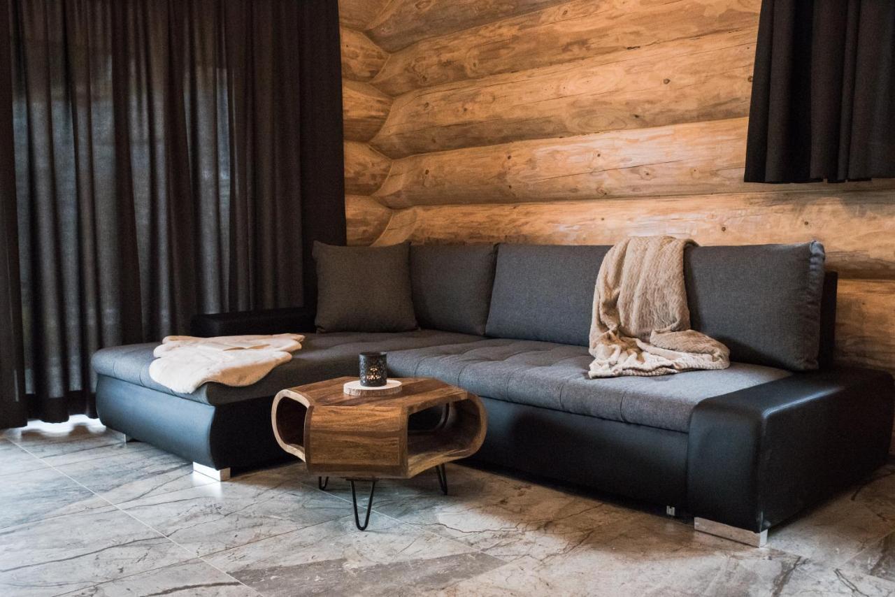 Blockhausen Luxus Chalets Oberschwarzenberg Экстерьер фото