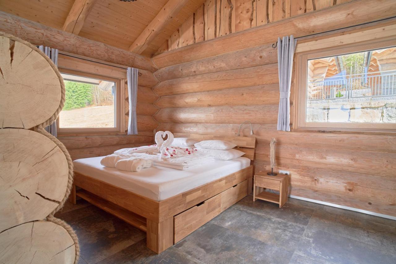 Blockhausen Luxus Chalets Oberschwarzenberg Экстерьер фото