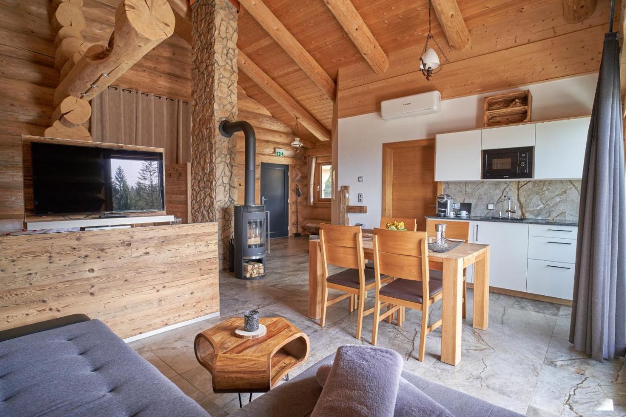 Blockhausen Luxus Chalets Oberschwarzenberg Экстерьер фото