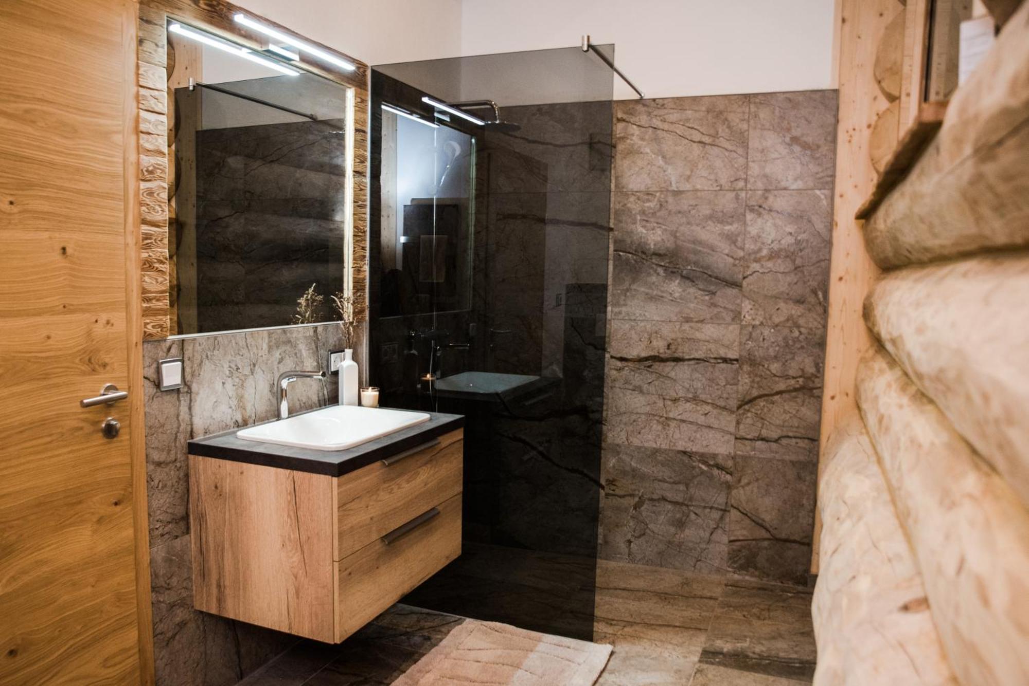 Blockhausen Luxus Chalets Oberschwarzenberg Номер фото